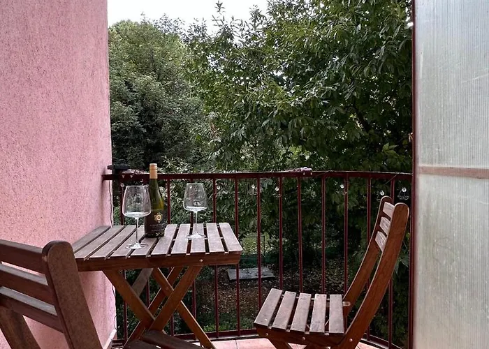 Apartment S Balkonem U Parku & 15 Minut Do Centra Brünn