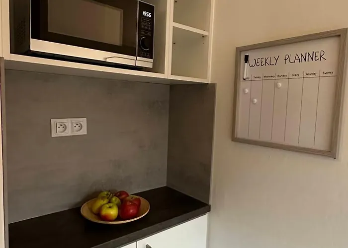 S Balkonem U Parku & 15 Minut Do Centra Apartment *