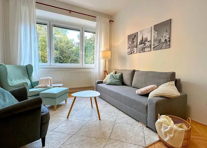 Apartment S Balkonem U Parku & 15 Minut Do Centra Brünn