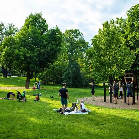 Appartement S Balkonem U Parku & 15 Minut Do Centra *