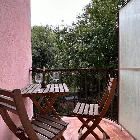 Appartamento S Balkonem U Parku&15 Minut Do Centra Brno