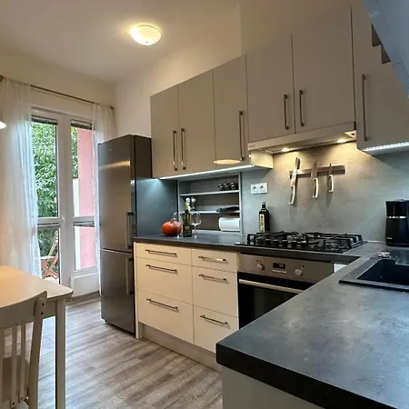 Apartment S Balkonem U Parku & 15 Minut Do Centra *